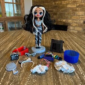 L.O.L. Surprise! O.M.G. Movie Magic Starlette Fashion Doll w/ Accessories